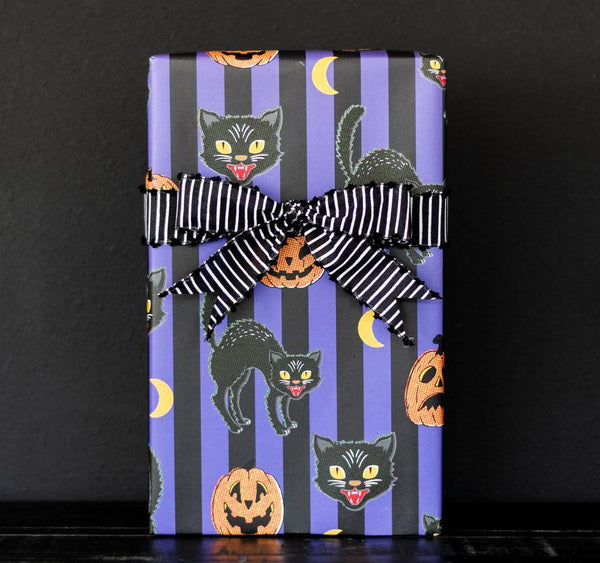 Gothic Rose & Skull Gift Wrap – Spooky Cat Press