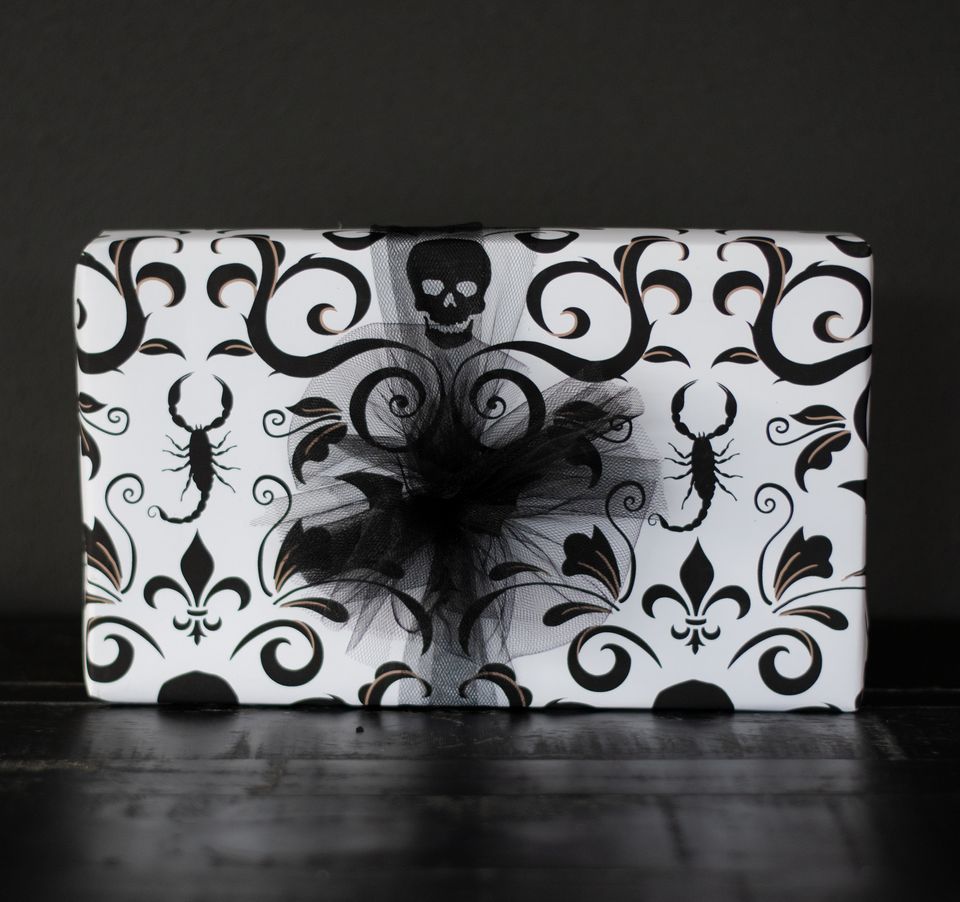 Gothic Damask Gift Wrap - Bone (3 Sheets)